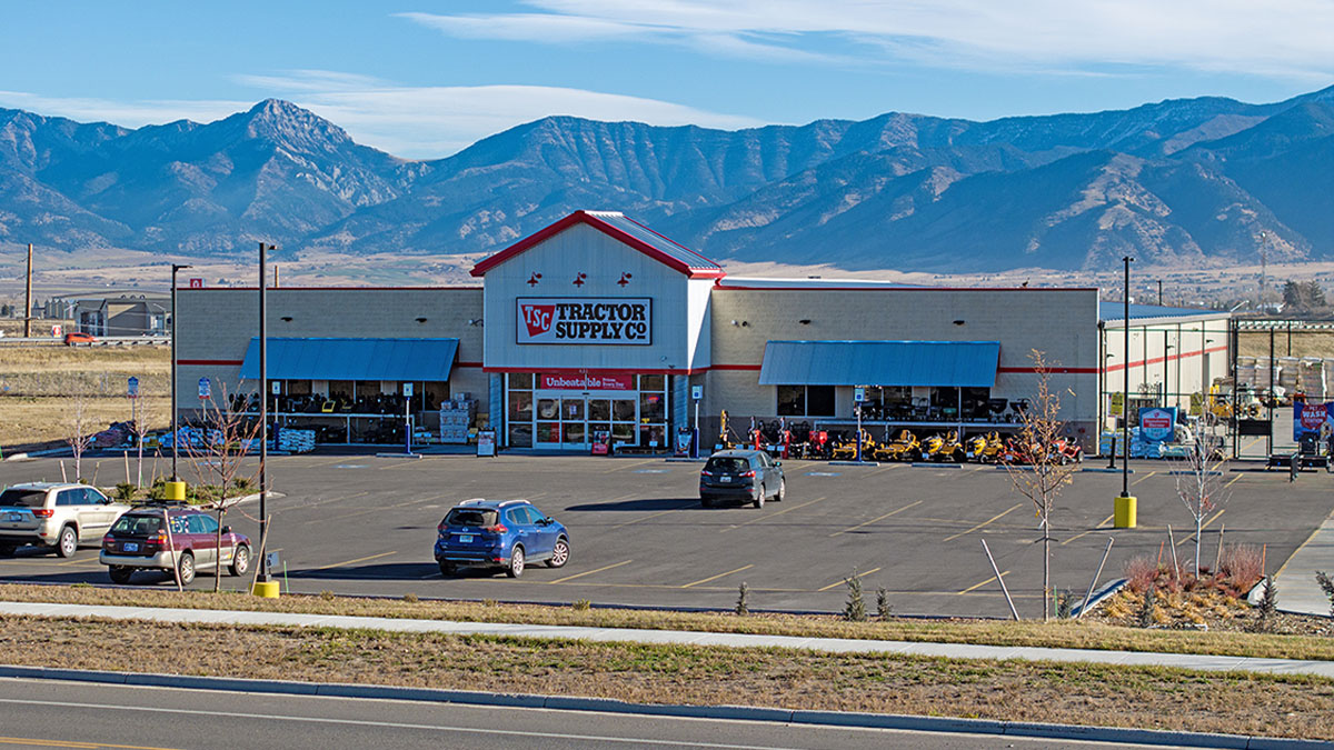 Montana Commercial Photography | Tractor and Supply Belgrade MT